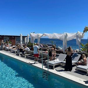 Hotel Cenit & Apts Sol Y Viento